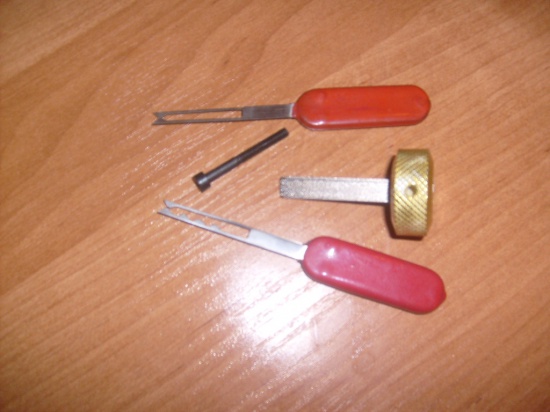 	 ODPALARKA-KLUCZ UNIWERSALNY DO VW AUDI SKODA SEAT FORD GALAXY P